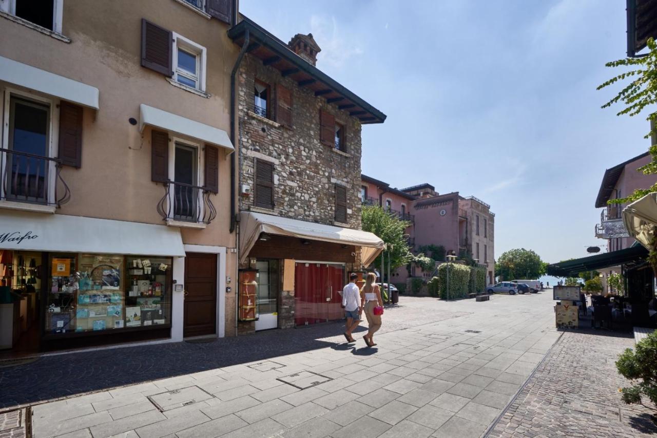 Porto Valentino Apartment 西尔米奥奈 外观 照片